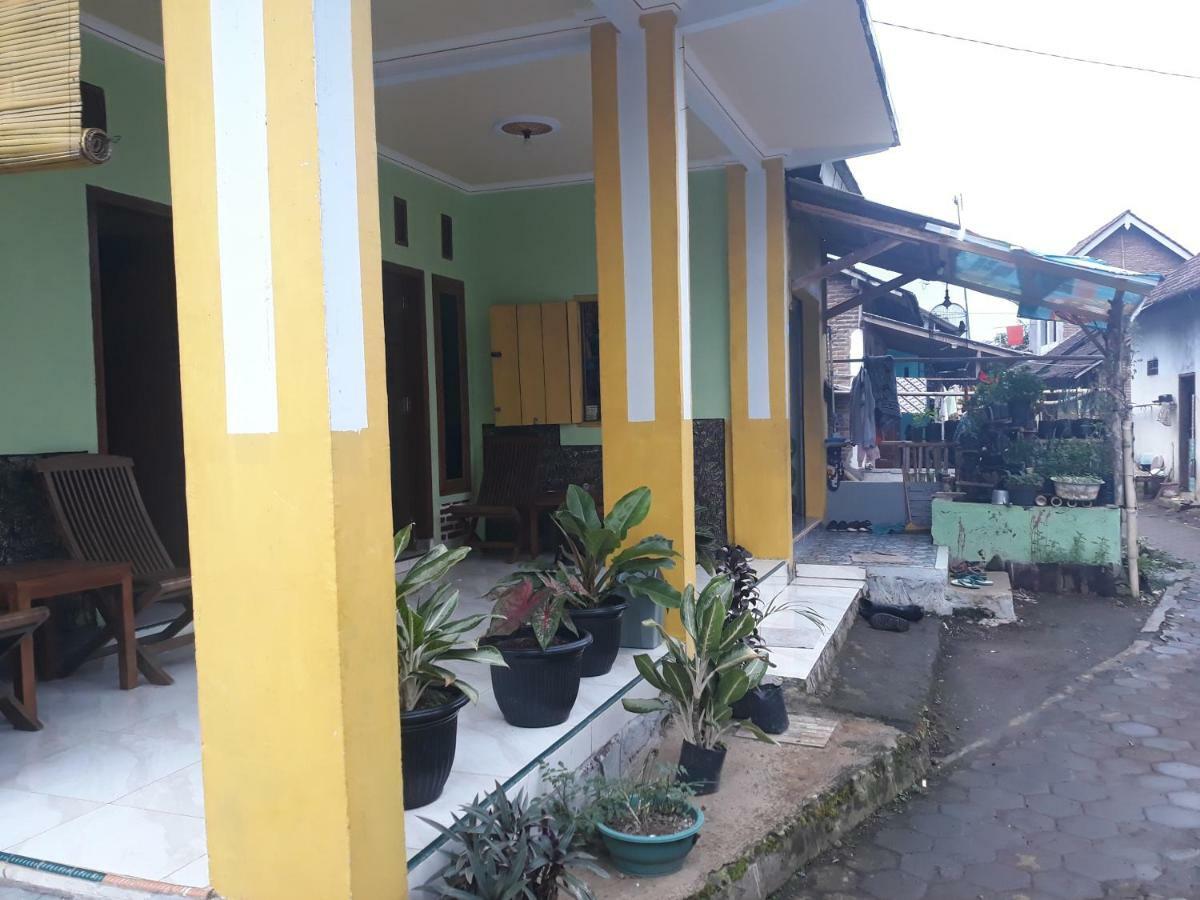 Ijen Mansjestic B&B Tamansuruh Eksteriør bilde